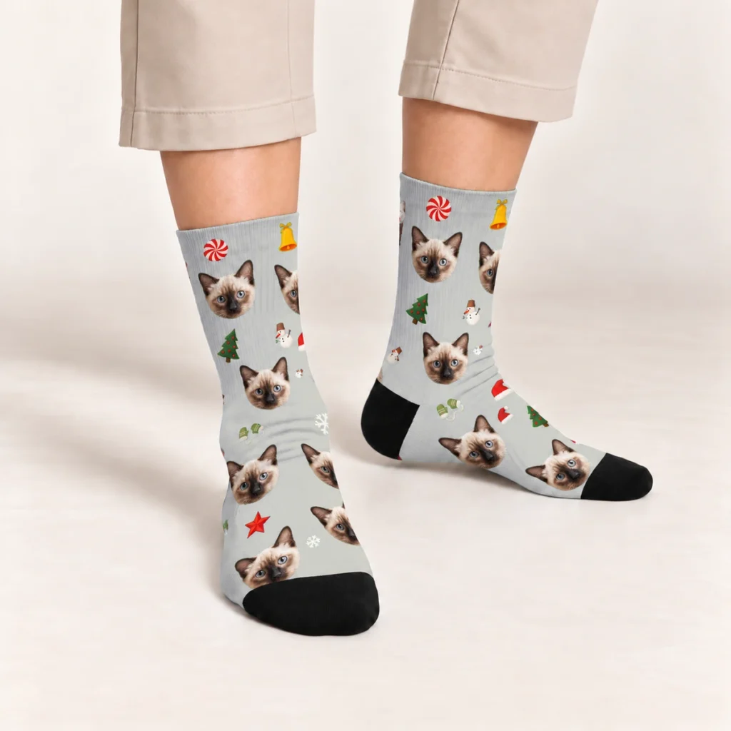 Christmas Elements Collection Cat Socks — Light Gray — on-foot view