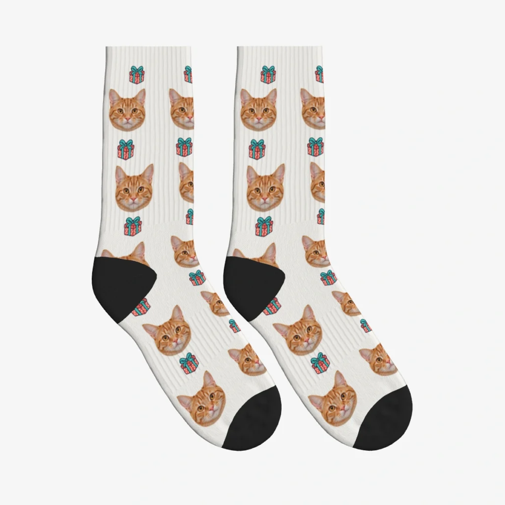 Gift Box Surprise Cat Face Socks — White — product view