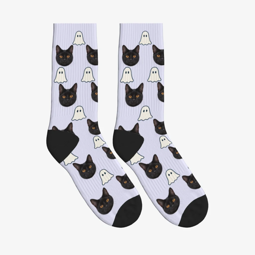 Little Ghosts Cat Face Socks — Lavender — product view