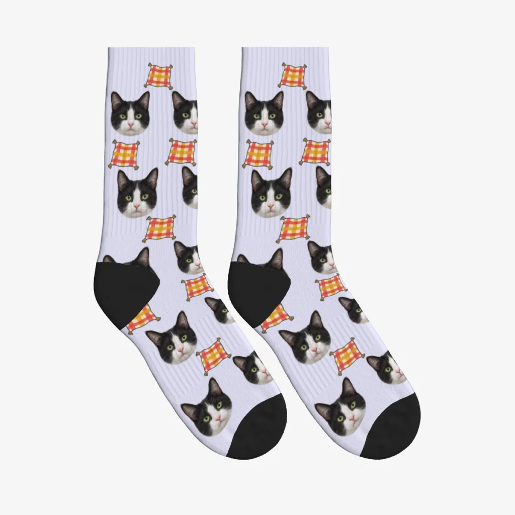 Picnic Blankets Cat Face Socks — Lavender — product view